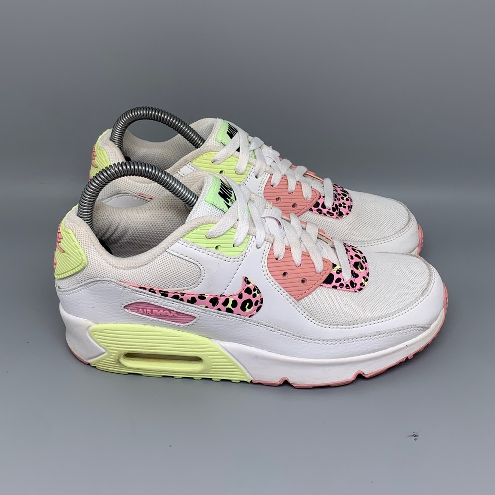 Nike Air Max 90 SE GS White Pink Volt Running Shoes DA4675-100 Women's 7.5
